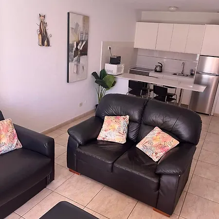 Апартаменти Garden City, San Eugenio *